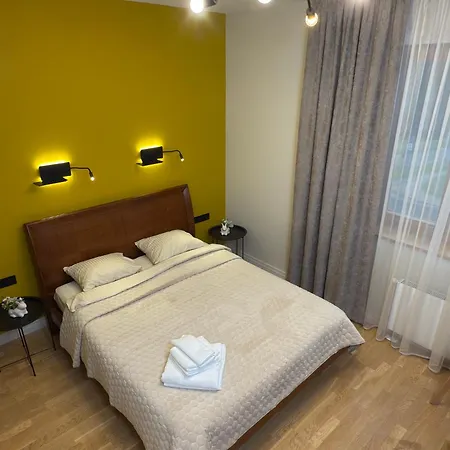 Apartment Modern Comfort - Free Parking, Self Check-in, Lift, Balcony