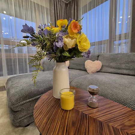 Modern Comfort - Free Parking, Self Check-in, Lift, Balcony Apartmán *
